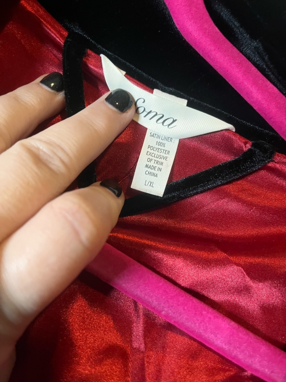 Black Velvet Robe with Red Satin Lining Soma L/XL - Picture 3 of 6